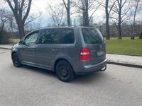 Gebraucht VW Touran 140 PS (102 kW) 2006 Grau Van / Kleinbus