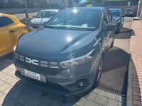 Neu Dacia Sandero Expression 91 PS (66 kW) 2025 Urban grau Kleinwagen