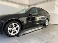 Gebraucht Mercedes C180 143 PS (105 kW) 2006 Schwarz Kombi
