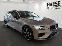 Gebraucht Volvo V60 Plus 398 PS (292 kW) 2025 Aurora silver / metallic Kombi