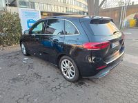 Gebraucht Mercedes B180 116 PS (85 kW) 2019 Schwarz Van / Kleinbus