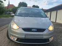Gebraucht Ford Galaxy 115 PS (84 kW) 2009 Gold Van / Kleinbus
