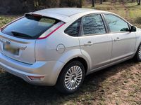 Gebraucht Ford Focus 106 PS (77 kW) 2009 Silber Limousine