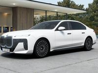 Gebraucht BMW 740 Performance 299 PS (219 kW) 2026 Mineralweiß metallic Limousine