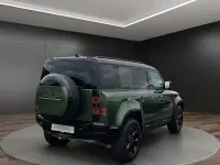 Gebraucht Land Rover Defender SE Dynamic 249 PS (183 kW) 2026 Grün SUV