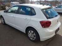 Gebraucht VW Polo Trendline 75 PS (55 kW) 2018 Weiß Kleinwagen