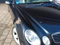 Gebraucht Mercedes E320 204 PS (150 kW) 2004 Blau Kombi