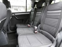 Second-hand VW Touran Cup 105 CP (77 kW) 2014 Alb Monovolum
