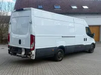 Occasion Iveco Daily 116 ch (85 kW) 2018 Blanc Monospace
