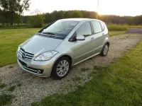Używany Mercedes A150 Elegance 95 KM (69 kW) 2008 Srebrny Sedan/Limuzyna