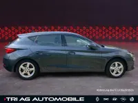 Gebraucht Seat Leon 131 PS (96 kW) 2021 Magnetic tech (metallic) Limousine