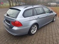 Gebraucht BMW 318 143 PS (105 kW) 2009 Silber Kombi