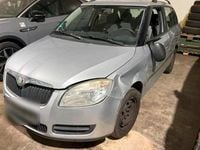 Gebraucht Skoda Fabia 69 PS (50 kW) 2010 Silber Kleinwagen