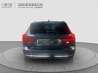 Gebraucht Volvo V60 Plus 455 PS (334 kW) 2022 Denim blue / metallic Kombi
