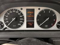 Gebraucht Mercedes B180 116 PS (85 kW) 2010 Blau Van / Kleinbus