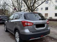 Usado Suzuki SX4 Comfort 140 HP (102 kW) 2017 Cinzento Sedan