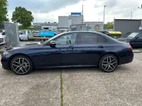 Gebraucht Mercedes E300 211 PS (155 kW) 2023 Blau Limousine