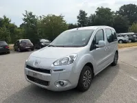 Gebraucht Peugeot TePee Active 92 PS (67 kW) 2015 Grau SUV
