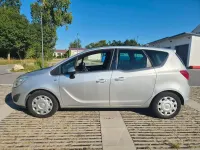 Gebraucht Opel Meriva Design Edition 101 PS (74 kW) 2011 Silber Van / Kleinbus