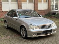 Gebraucht Mercedes C220 150 PS (110 kW) 2004 Silber Limousine