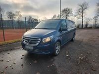 Gebraucht Mercedes V220 163 PS (119 kW) 2017 Blau Van / Kleinbus