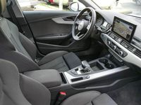 Gebraucht Audi A4 S-Line 163 PS (119 kW) 2023 Weiß Kombi