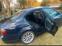 Gebraucht BMW 320 143 PS (105 kW) 2008 Blau Limousine