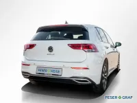 Gebraucht VW Golf VII Active 150 PS (110 kW) 2021 Pure white Kleinwagen