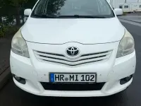 Gebraucht Toyota Verso 126 PS (92 kW) 2012 Weiß Van / Kleinbus
