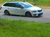 Gebraucht Skoda Octavia RS 231 PS (169 kW) 2015 Weiß Kleinwagen