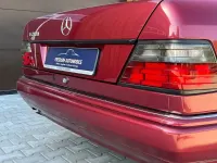 Gebraucht Mercedes E200 Sportline 136 PS (100 kW) 1995 Almadinrot Cabrio