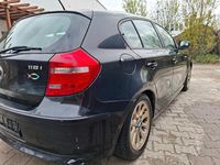 Gebraucht BMW 118 Sport Line 143 PS (105 kW) 2011 Schwarz Kleinwagen