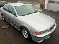Gebraucht BMW 520 150 PS (110 kW) 2000 Silber Limousine
