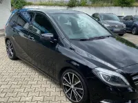 Gebraucht Mercedes B200 Edition 156 PS (114 kW) 2012 Schwarz Kleinwagen