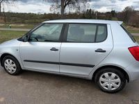 Gebraucht Skoda Fabia 60 PS (44 kW) 2012 Silber Kleinwagen