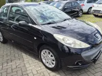 Gebraucht Peugeot 206+ Basis 75 PS (55 kW) 2009 Noir perla nera Kleinwagen