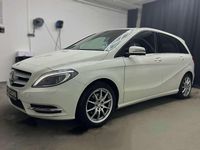 Gebraucht Mercedes B180 122 PS (89 kW) 2012 Weiß Van / Kleinbus