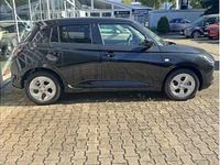 Neu Suzuki Swift Comfort 83 PS (61 kW) 2025 Schwarz (super black pearl metallic) Kleinwagen