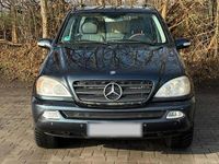 Gebraucht Mercedes ML270 163 PS (119 kW) 2003 Blau SUV
