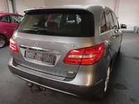 Gebraucht Mercedes B180 109 PS (80 kW) 2014 Grau Van / Kleinbus