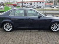 Gebraucht BMW 525 245 PS (180 kW) 2007 Blau Limousine