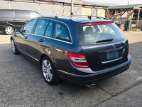 Gebraucht Mercedes C250 204 PS (150 kW) 2010 Grau Kombi
