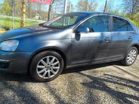 Gebraucht VW Jetta Comfortline 122 PS (89 kW) 2009 Grau Limousine