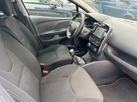 Usado Renault Clio IV 76 HP (55 kW) 2019 Branco Sedan