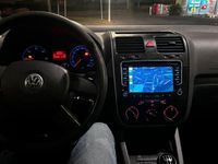 Gebraucht VW Golf V 105 PS (77 kW) 2004 Rot Kleinwagen