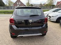 Gebraucht Dacia Sandero Prestige 90 PS (66 kW) 2017 Schwarz Limousine
