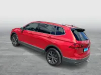 Gebraucht VW Tiguan Allspace Life 150 PS (110 kW) 2023 Kings red metallic SUV