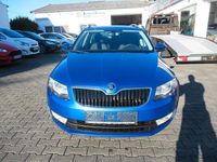 Gebraucht Skoda Octavia Ambition 150 PS (110 kW) 2015 Blau Kleinwagen