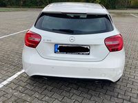 Gebraucht Mercedes A180 122 PS (89 kW) 2013 Weiß Limousine