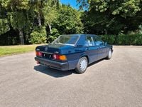 Gebraucht Mercedes 190 136 PS (100 kW) 1993 Blau Limousine